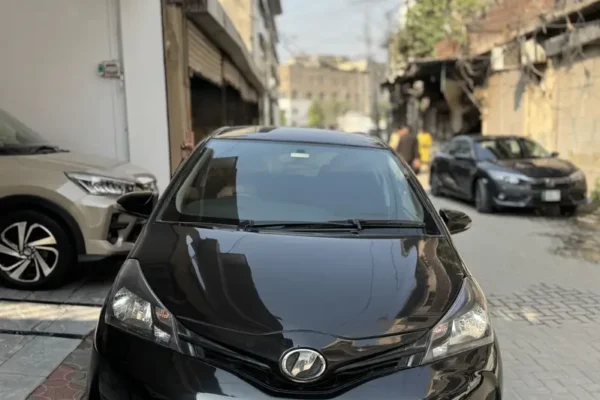 Toyota VITZ 2015/2016