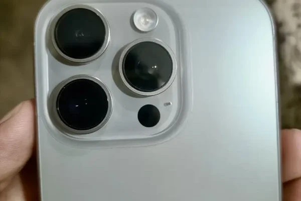 iPhone 16 Pro 128gb j. v