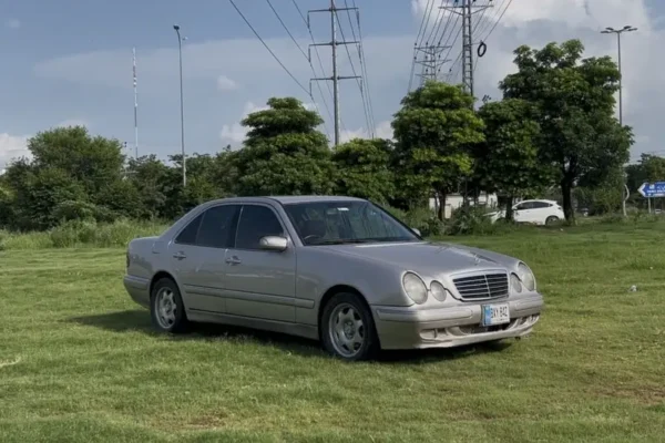Mercedes E Class 2001 E320 W210