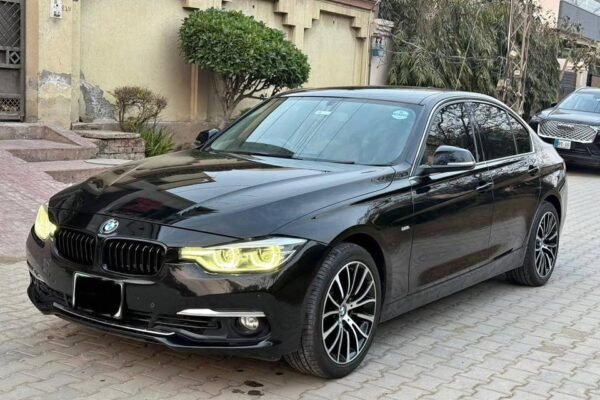 BMW 318i 2016 model