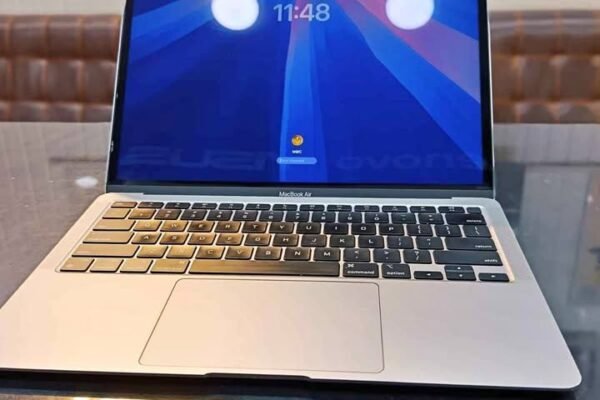 Apple MacBook Air M1 ( 8gb/256gb )