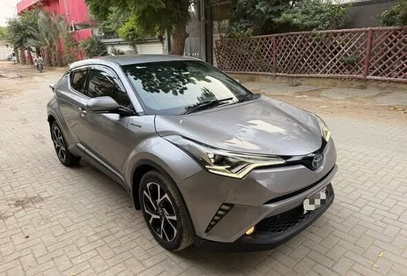 Toyota CHR G-LED top of the line Model 2017/19 Bumper to Bumper orignal KARACHI