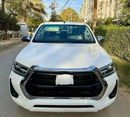 Toyota Hilux Revo V for sale in karachi