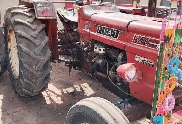 New Holland 640 75Hp 1985 MULTAN