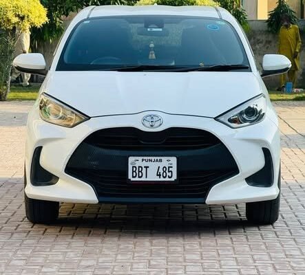 Toyota Yaris hatchback X peckage Model 2022