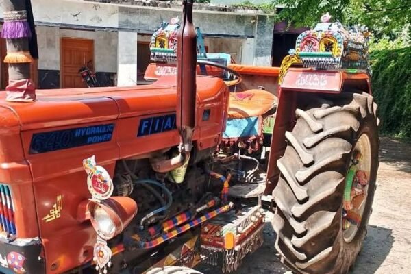 Holland 640 tractor for sale in faislabad