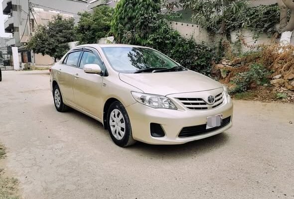 TOYOTA COROLLA GLi 1.6 AUTOMATIC — FOR SALE