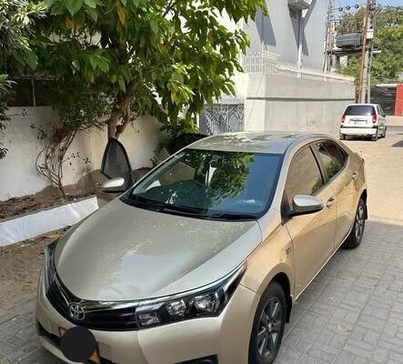 Toyota Corolla Altis 1.6 Model : 2016 karachi