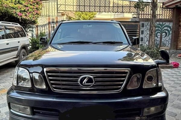 Land cruiser Lexus cygnus 2002 for sale in sindh