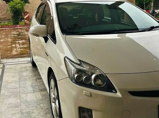 Toyota prius 2011Model 2014import