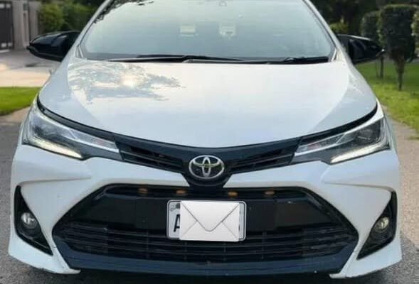 Toyota Altis Grande 1.8 Model Year 2020 Punjab Registered LAHORE