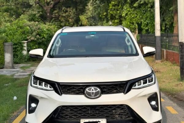 Toyota Fortuner For Sale in lahore