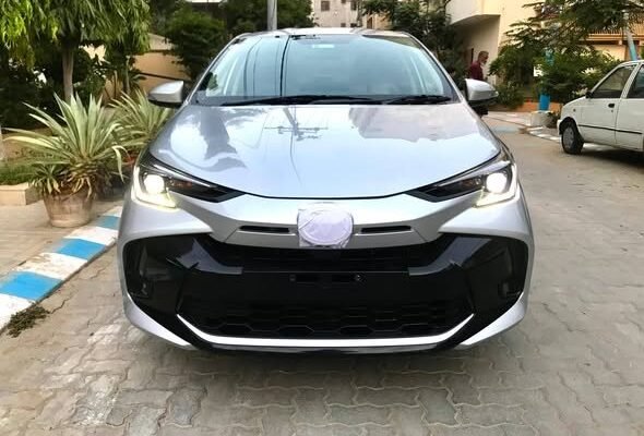 Toyota Yaris GLi Cvt 1.3 2024 Model Karachi