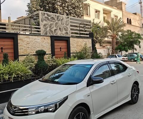TOYOTA COROLLA GLi 1.3 AUTOMATIC