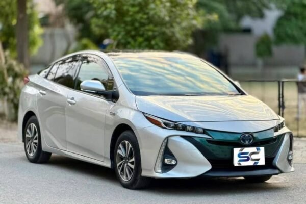 Toyota prius plug in hybrid 2017