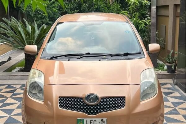 Toyota vitz 1.3 2005