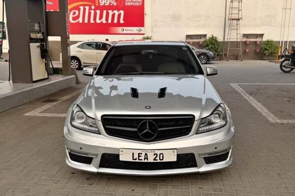 Mercedes Benz C Class C 180 Blue Efficiency 2011 Model