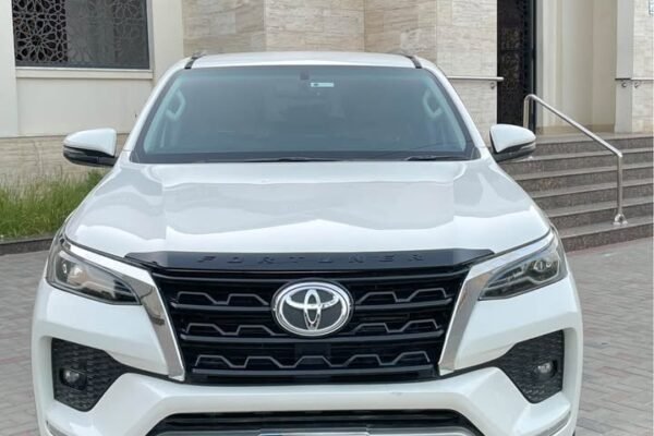 Toyota Fortuner Sigma 2022 77000km Islamabad Registered