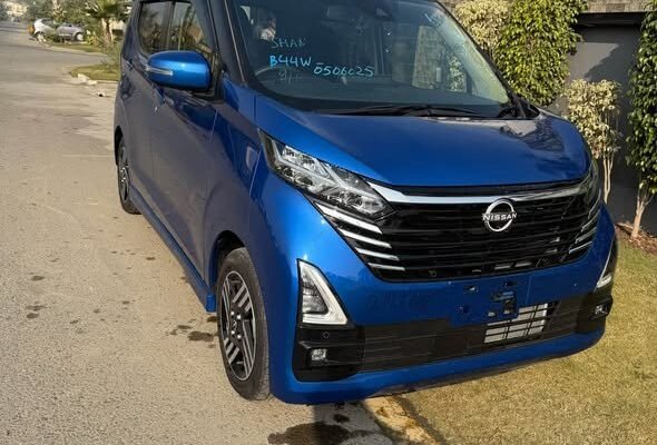 NISSAN DAYZ – HIGHWAY STAR X
