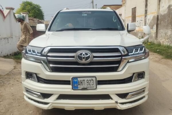 Toyota land cruiser V8