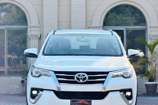 Toyota Fortuner 2018 Petrol 2.7 VVTi for sale in islamabad