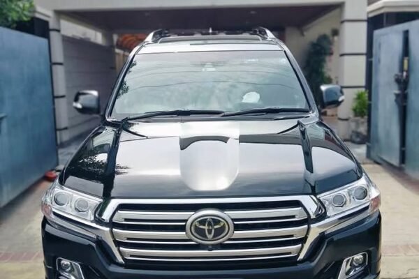 Toyota Land Cruiser V8 ZX Full House 2018 Japan