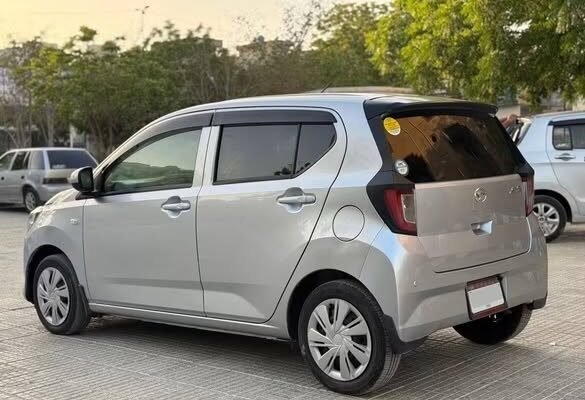 DAIHATSU MIRA XSA III MODEL: 2021 REGISTERED: 2024 Karachi