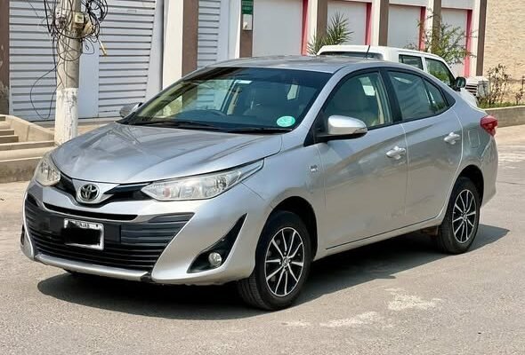 TOYOTA YARIS ATIVE CVT