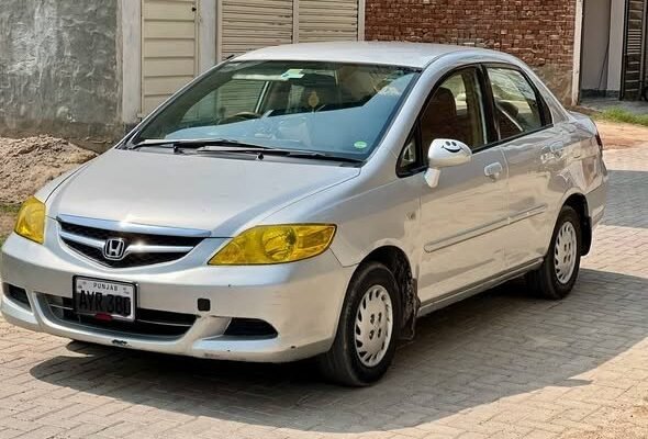 HONDA CITY SILVER COLOUR MILEAGE 116k