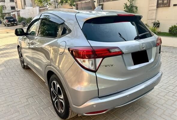 HONDA VEZEL HYBRID Z PACKAGE