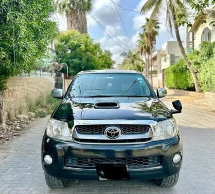 Hilux Vigo Thailand Black color