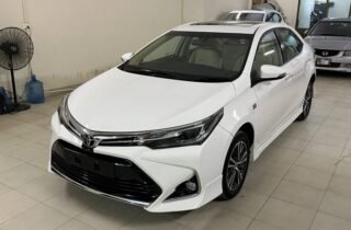 Toyota Corolla Altis Grande X 2022 Sunroof – 33,000km Driven – for sale Karachi