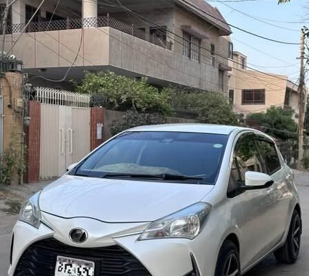 TOYOTA VITZ 1.0 PUSH START SAFETY EDITION 2