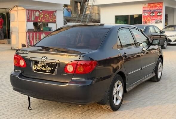 Toyota Corolla SE SALOON Automatic