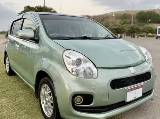 Toyota Passo 1000 cc. Second owner