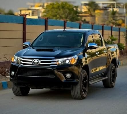 Toyota Hilux Revo V karachi